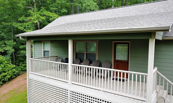 Hiawassee Cabina | Jack & Louise's Cabin NO WIFI Peaceful Mountain Cabin Get Away from it All here!