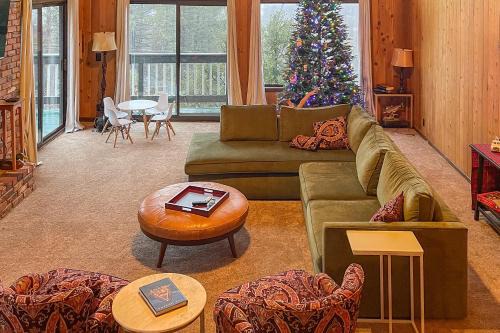 Lake Arrowhead Casa | Jackalope Lodge