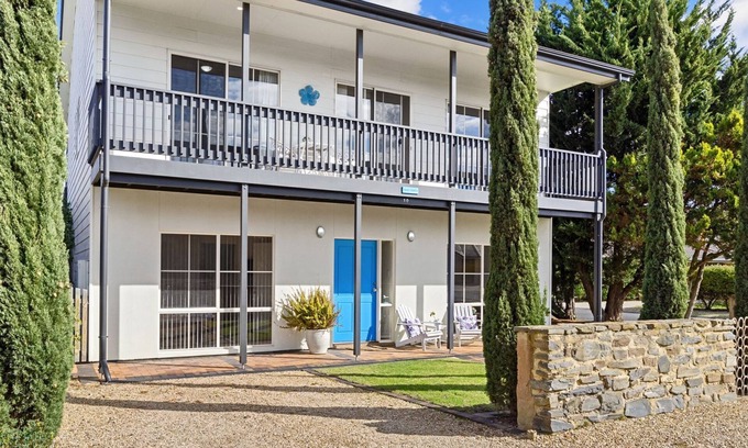 Normanville Casa | Jacks Corner - Moments to the beach, free wifi, pet friendly - wont be disapointed!