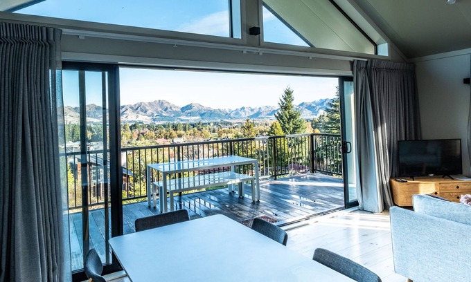 Hanmer Springs Cabaña | Jacks Lodge - Hanmer Springs Townhouse