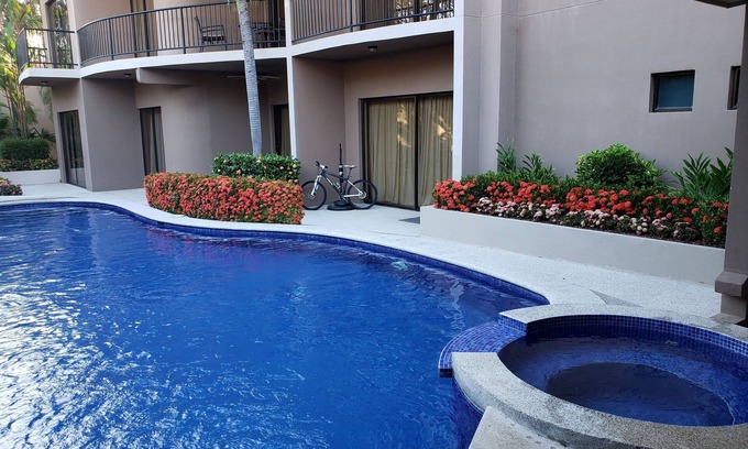Cerro Plano Condominio | Jaco Luxury Poolside Condo, Costa Rica