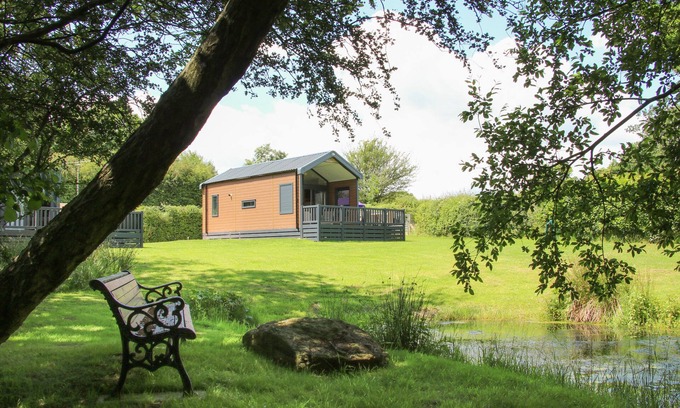 Church Stoke Cabaña | JACOB'S MEADOW POD 2, pet friendly, with a garden in Chirbury