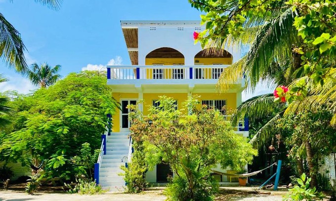 Cayo Corker Casa | JAGUAR MORNING STAR
