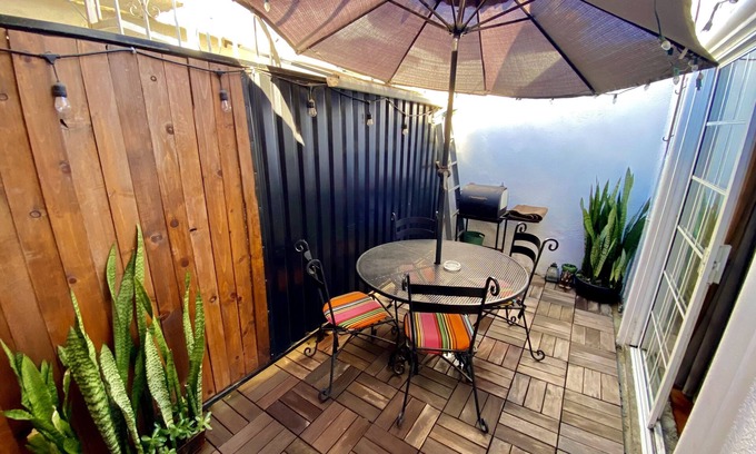 Playas de Tijuana Apartamento | Jaguar Studio - 2 Camas - Cocina - Terraza