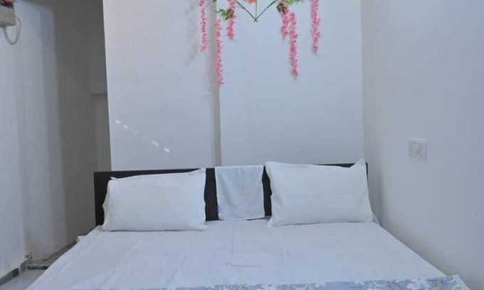 Faizabad Casa | Jai Hind Guest House