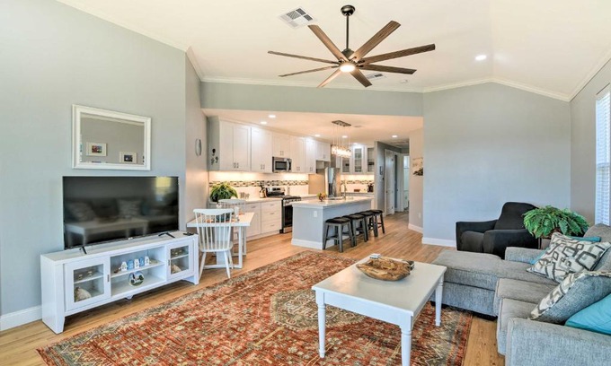 Jamaica Beach Casa | Jamaica Beach Vacation Rental - half Mi to Beach!