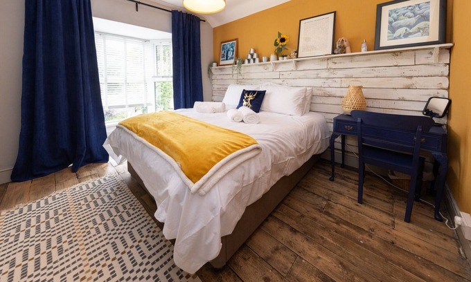Park Casa | Home-De Lujo-Baño Privado-Vista a la Calle-James' Place @ Trevithick