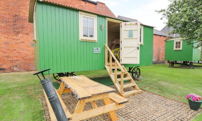 Wigton Cabaña | JAIMIE'S HIDE, romántico en Bowness-On-Solway, Ref 989070