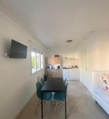 Palaiseau Apartamento | Janakpur Home