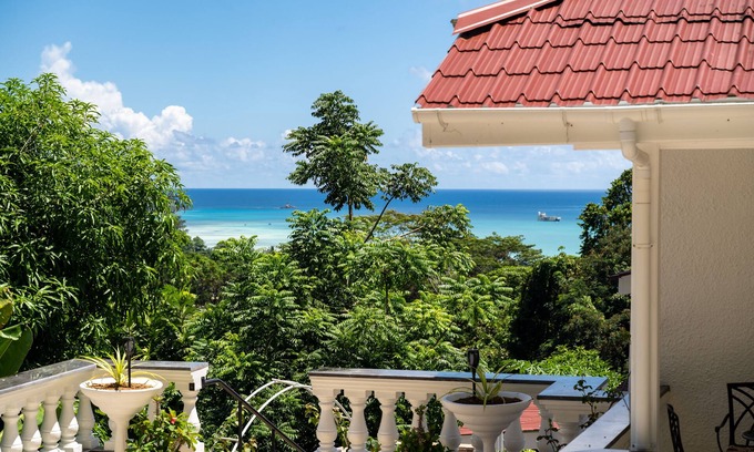 Mahe Island Casa | Jane's Serenity Guest house