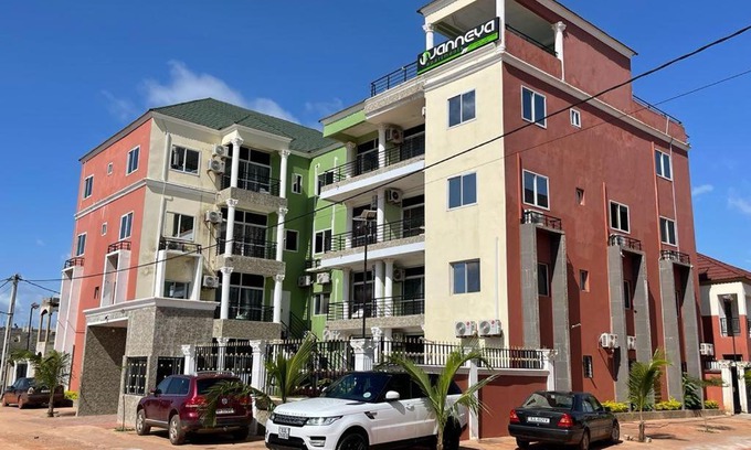 Old-Yundum Apartamento | Janneya Apartments Dalaba Estate