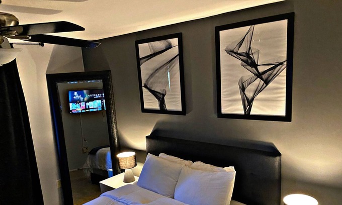 Mount Airy Condominio | Japanese Themed Condo