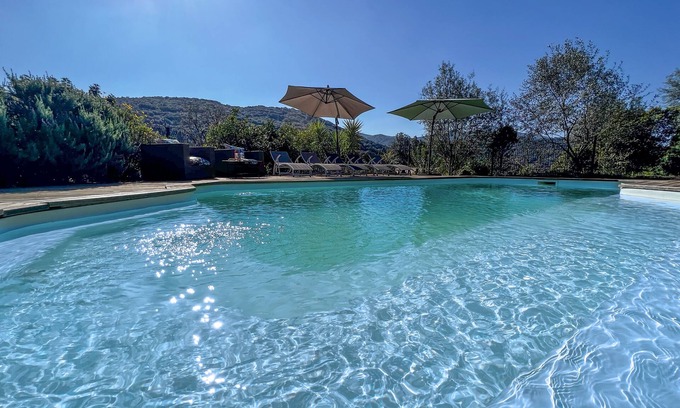 Ocana Villa | Jardin des Abeilles - Famille, Rivière, Zen - by TGB