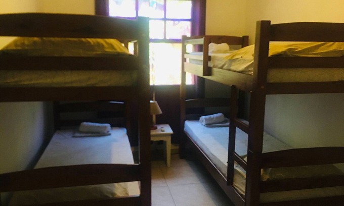 Jabaquara Casa | Jasmim in front of the beach, 5 suites, pool & BBQ, only 1 km from old town.