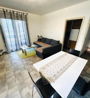 Riazzino Apartamento | Jasmina