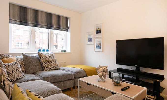 Edwalton Casa | Jasmine Gardens - a serviced house that sleeps 5 guests in 3 bedrooms