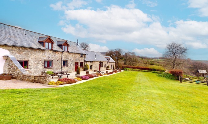Hawkridge Cabaña | Jasper and Smiddy - joint booking, Hawkridge, Nr Dulverton