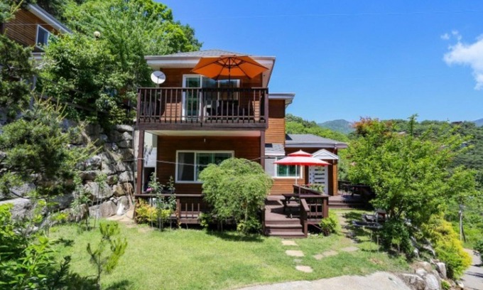 Jecheon Casa | Jecheon Haereul Pumeun Dal Pension