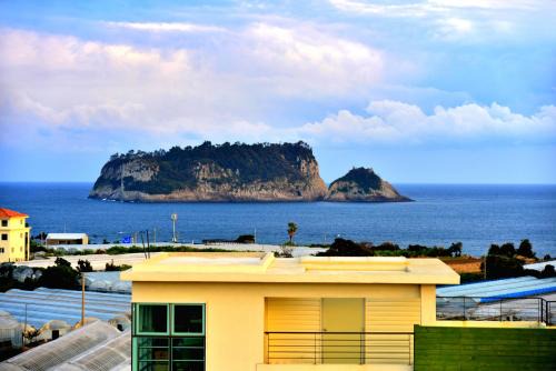 Gangjeong-dong Casa | Jeju Bada Wi Olle Pension