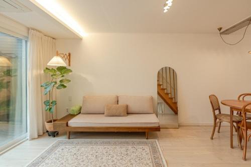 Aewol Casa | Jeju Byeolkkum Pension