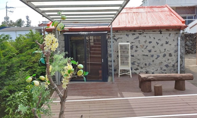 Namwon Casa | Jeju Halla and Tam Pension