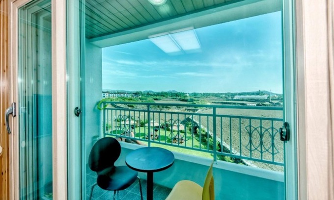 Hallim Casa | Jeju Hyeopjae Haeohreum Pension
