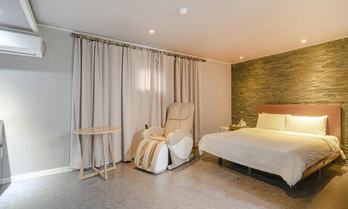 Aewol Casa | Jeju Ignis