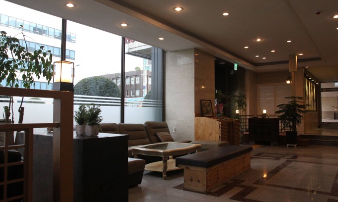 Yeon-dong Hotel | Jeju Miracle Hotel