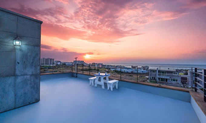 Downtown Casa | Jeju Sky Kids Pension