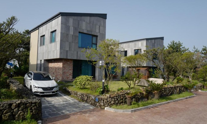 Hallim Casa | Jeju TheRiche Pension
