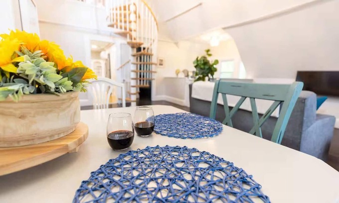 College Hill Apartamento | Jennifer's Loft Apartment Historic College Hill with Parking