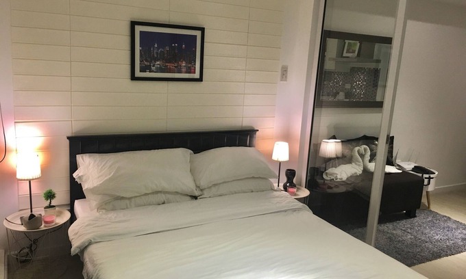 Taguig Condominio | Jerixxz Place, Azure Beach Staycation