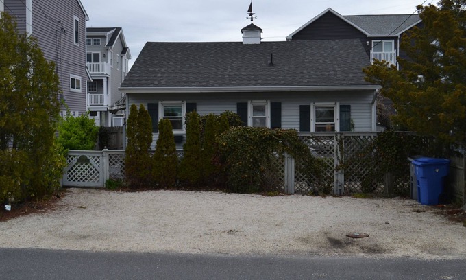 Normandy Beach Cabaña | JERSEY SHORE BAY FRONT COTTAGE