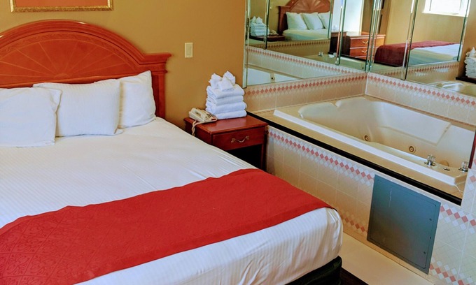 Queens Hotel | Jets Motor Inn