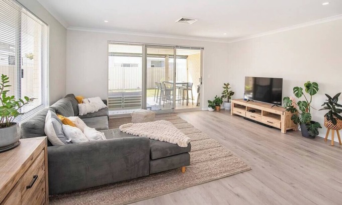 West Busselton Casa | Jetty Retreat- minutes to town and beach