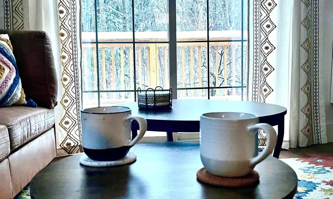 Ludlow Casa | Jewel Brook Cottage- 4BR house on a tranquil flowing brook!
