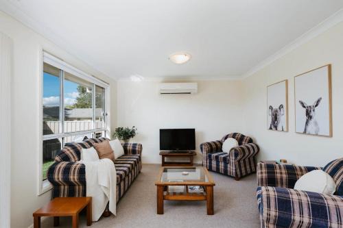 Central Mudgee Villa | Jewel on Lewis - Central Mudgee Haven near Wineries