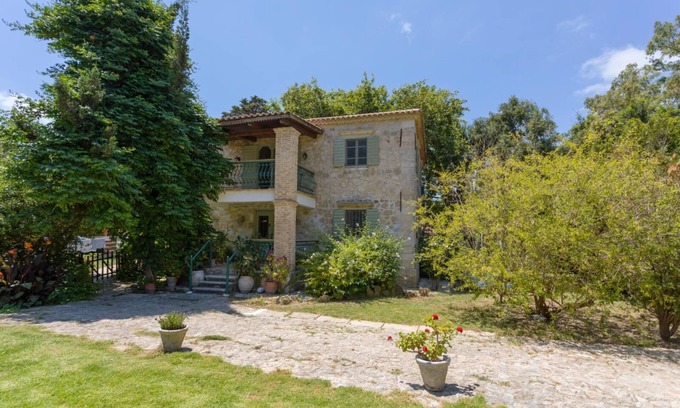 Ano Vasilikos Otro | Jianni's Villa - Stone Villa in the Greenery!!