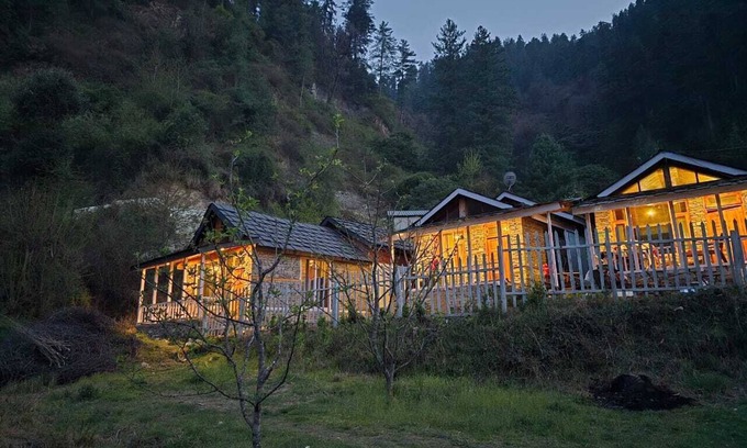 Jibhi Cabaña | Jibhi Village