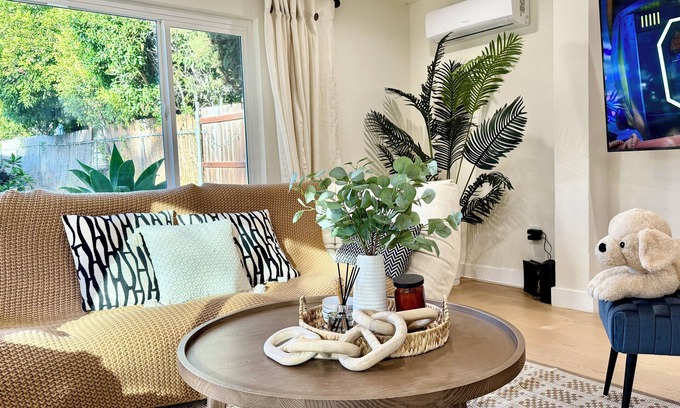 Altadena Casa | Jie’s choice- Contemporary Elegance in Altadena