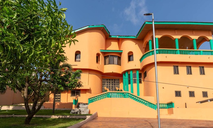 Accra Casa | JKD Villa Bed & Breakfast, 4 bedroom ensuite fully airconditioned