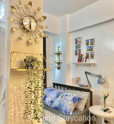 Pinagsama Apartamento | JL Suite Staycation near Venice Grand Canal Mall