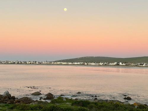 Britannia Bay Casa | Joan se Plek