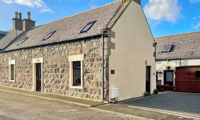 Buckie Cabaña | Jock McMuffin Cottage