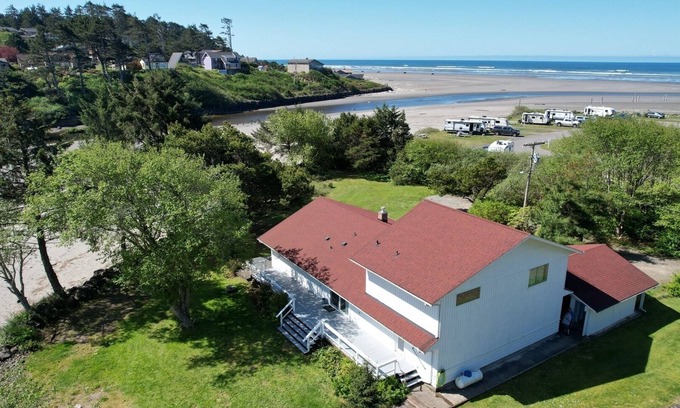 Pacific Beach Casa | Joe Creek Inn- Unique Home
