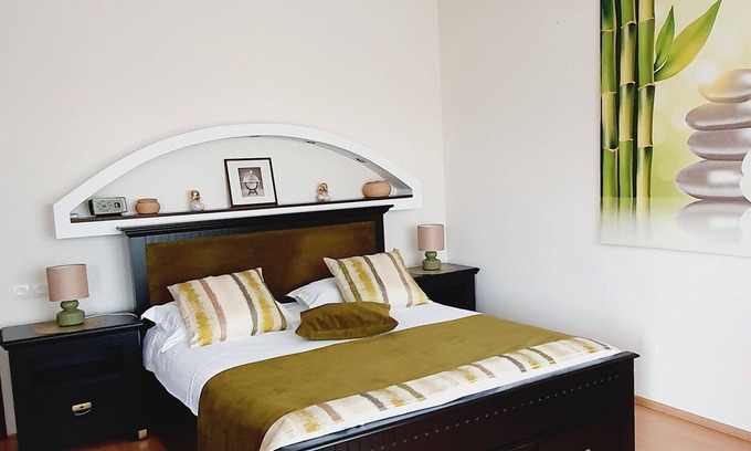 Sector 5 Apartamento | Johanna House -Zen apartment. Relaxing and enjoying garden view