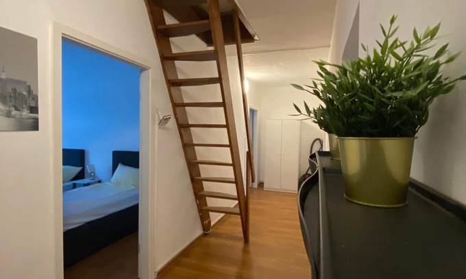 Neumuenster Casa | Johannisstraße 1 W4 - 3 bedrooms with parking space