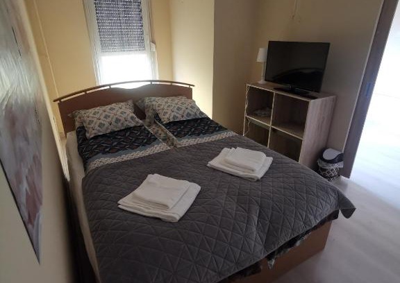 Varpalota Apartamento | Johnny's apartman lakás Várpalota