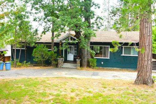 Bass Lake Casa | Johnson Lake Frontreduced Nightly Rates