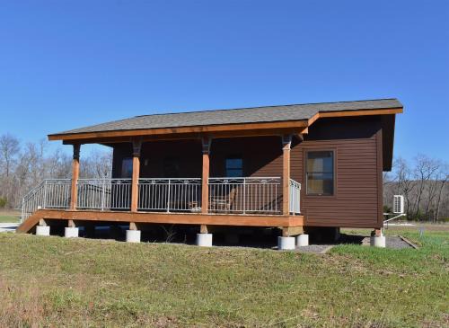 Black Cabina | Johnson's Shut-ins State Park